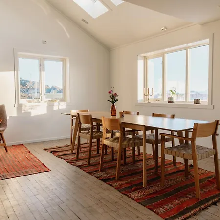 Apartment In The Middle Of Lofoten! Unique And Spacious On The Docks. *