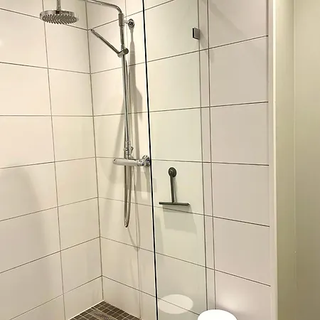 In The Middle Of Lofoten! Unique And Spacious On The Docks. Apartment