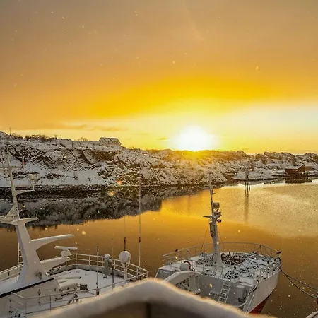 شقة In The Middle Of Lofoten! Unique And Spacious On The Docks. *